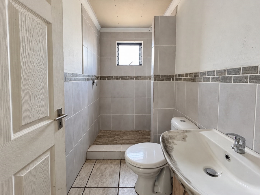 4 Bedroom Property for Sale in Harbour Lights Western Cape